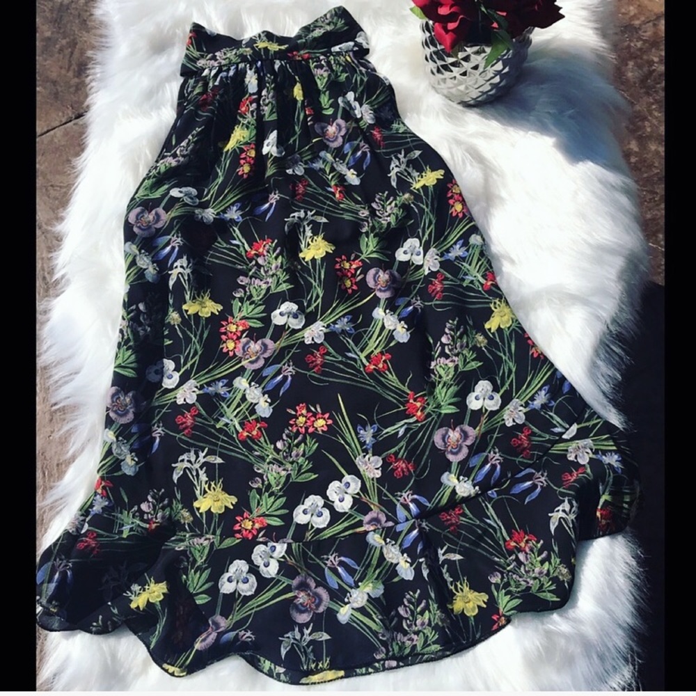 NWT Max Studio Tie Back Halter Top